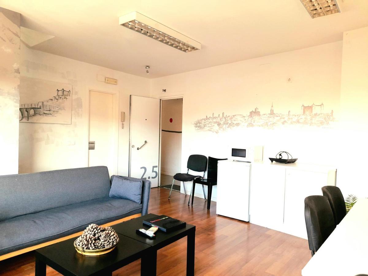Toletum Cost Lofts Diáfanos O 2dormitorios Parking Municipal Gratis Al Aire Libre A 100m Apartamento