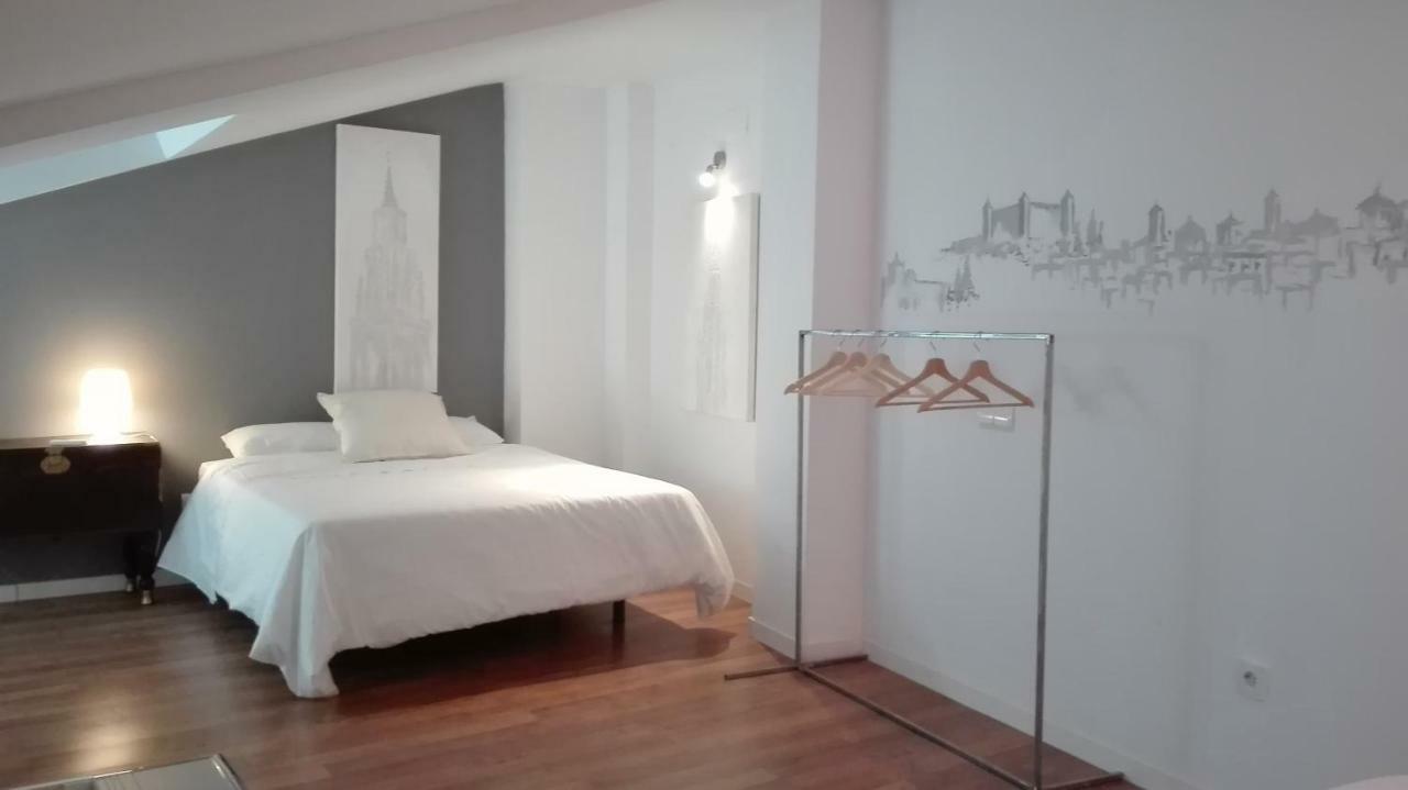 Toletum Cost Lofts Diáfanos O 2dormitorios Parking Municipal Gratis Al Aire Libre A 100m